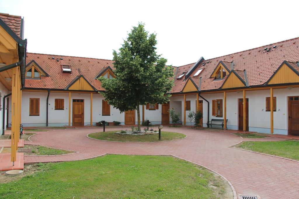 Apartma Trobentica 15 *